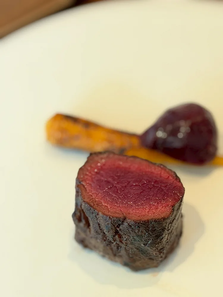 熟成鹿肉の薪火焼